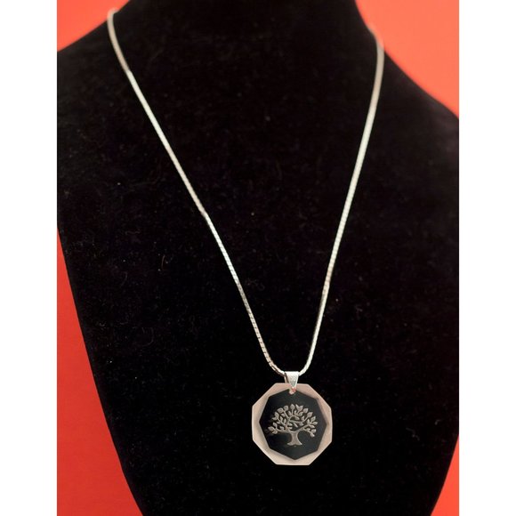 Vintage 1981 Crystal Pendant tree Necklace By Avon F15 - Picture 3 of 4